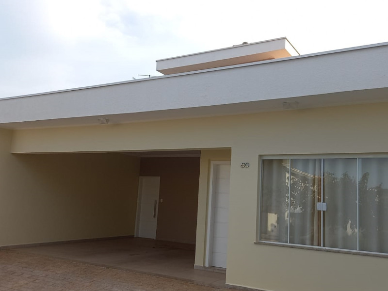 EXCELENTE CASA EM CONDOMINIO